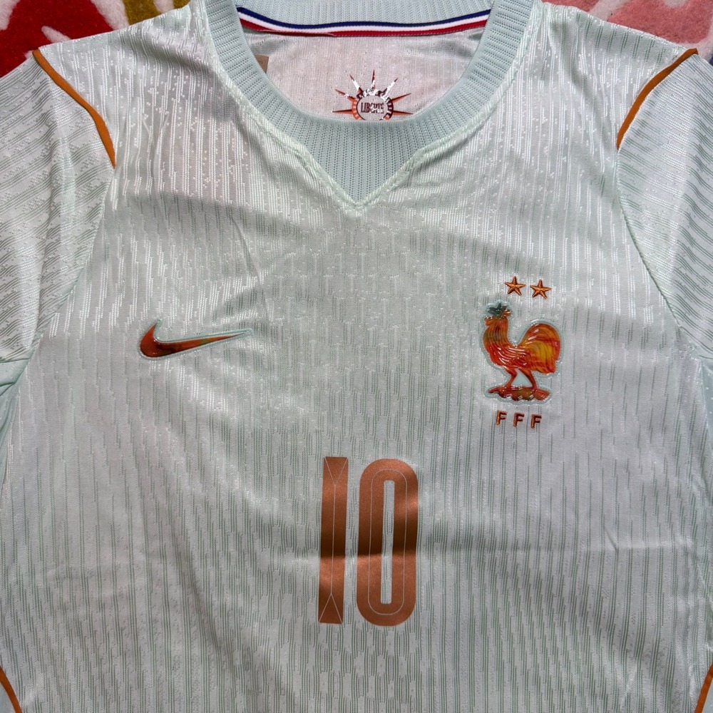 Nike France Mbappe 10 Away Jersey 2024 Authentic Mint Green Mens Medium - Picture 5 of 9